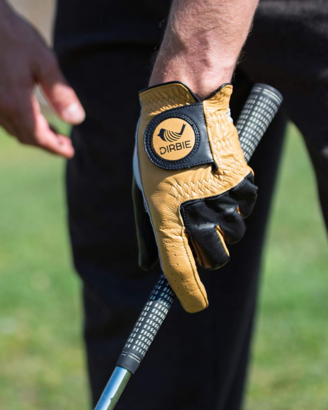 FLUX | tan | black |